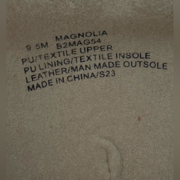 JBU Tan and Black Flats with Floral Cutout Design - Picture 5 of 10